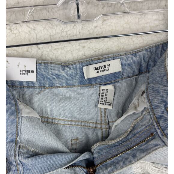 Forever 21 Distressed Boyfriend Shorts | Size 25 | Light Wash Denim NWT - Picture 5 of 8